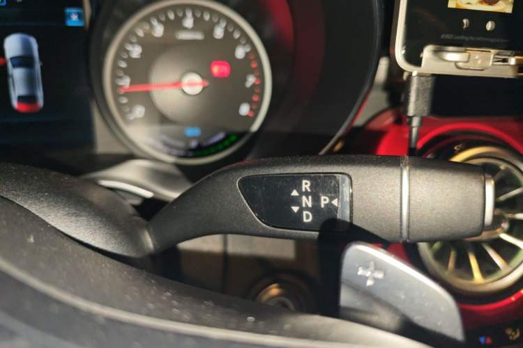 Used Mercedes-Benz C-Class 2019 C 260 Sport Edition Gear Lever