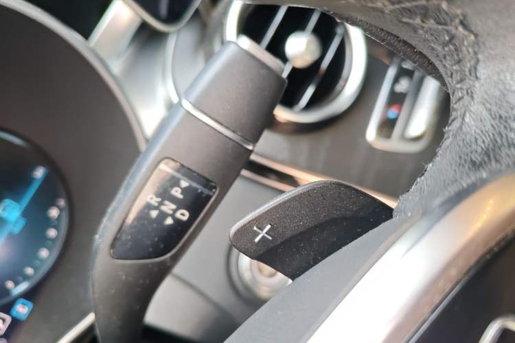 Used Mercedes-Benz C-Class 2019 Restyled C 260 L Sport Edition Gear Lever