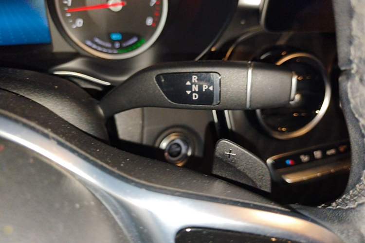 Used Mercedes-Benz C-Class 2019 C 260 L Sport Edition Gear Lever