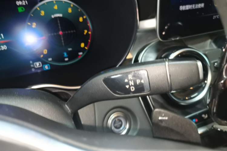 Used Mercedes-Benz C-Class 2019 Restyled C 260 L Sport Edition Gear Lever