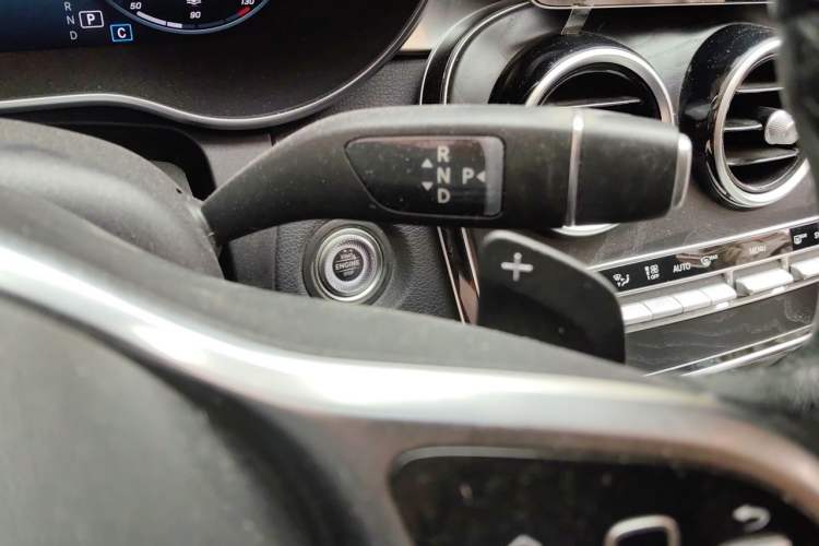 Used Mercedes-Benz C-Class 2019 Restyled C 260 L Sport Edition Gear Lever