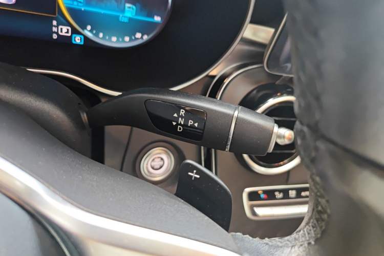 Used Mercedes-Benz C-Class 2019 Restyled C 260 L Sport Edition Gear Lever