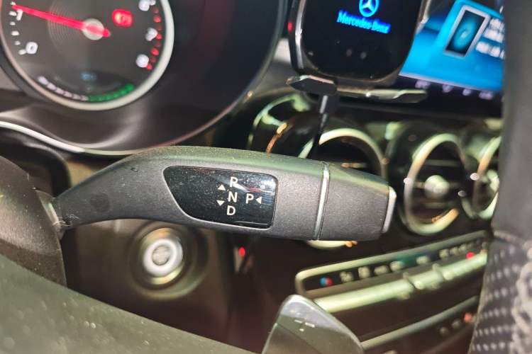 Used Mercedes-Benz C-Class 2019 C 260 Sport Edition Gear Lever