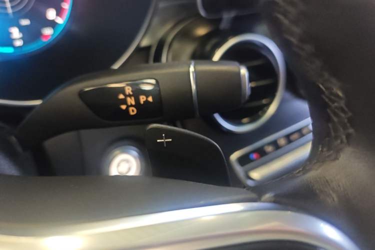 Used Mercedes-Benz C-Class 2019 C 180 L Fashion Edition Sport Version Gear Lever