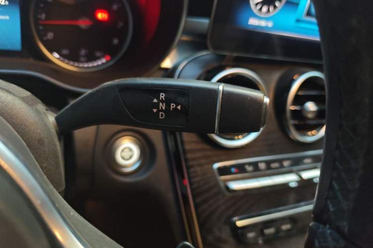Used Mercedes-Benz C-Class 2019 C 180 L Fashion Edition Sport Version Gear Lever