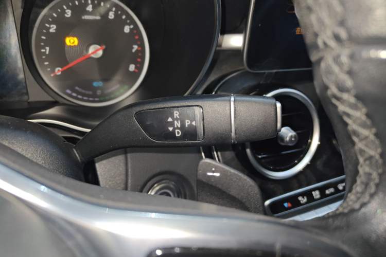 Used Mercedes-Benz C-Class 2019 C 260 L Sport Edition Gear Lever