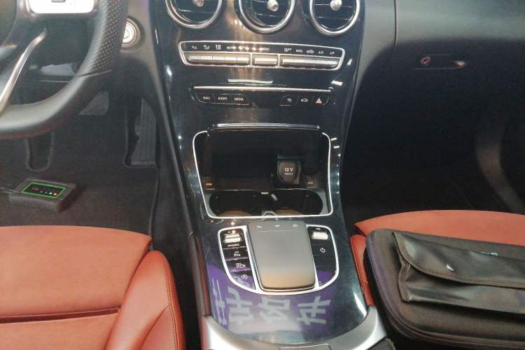 Used Mercedes-Benz C-Class 2019 C 260 Sport Edition Gear Lever
