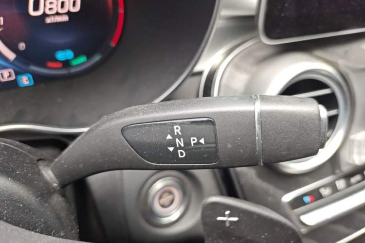 Used Mercedes-Benz C-Class 2019 C 260 Estate Gear Lever