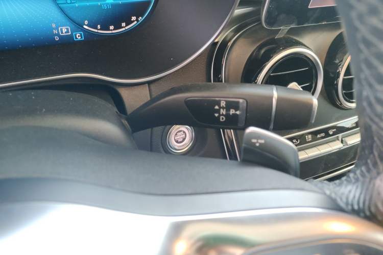 Used Mercedes-Benz C-Class 2019 Restyled C 260 L Sport Edition Gear Lever