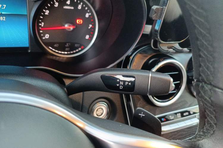 Used Mercedes-Benz C-Class 2019 C 180 L Fashion Edition Sport Version Gear Lever