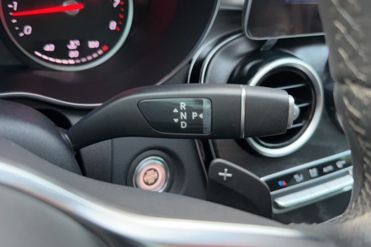 Used Mercedes-Benz C-Class 2019 C 180 L Fashion Edition Sport Version Gear Lever
