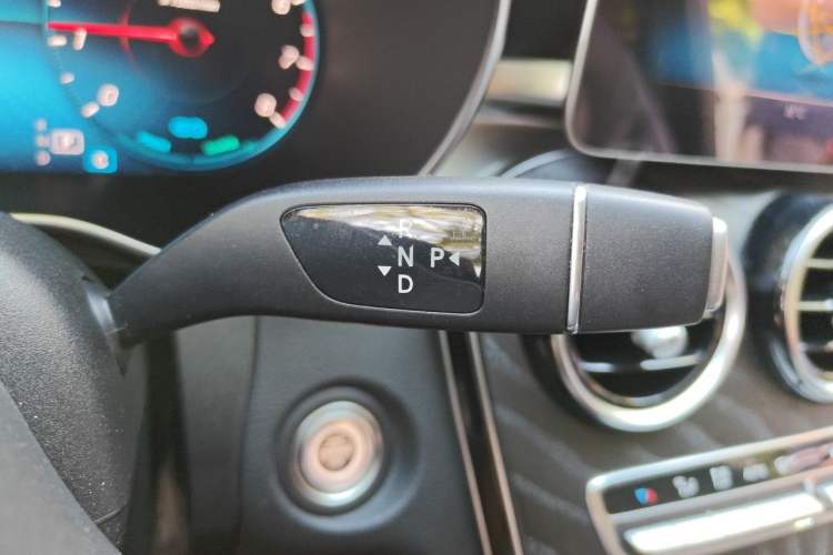 Used Mercedes-Benz C-Class 2019 Restyled C 260 L Sport Edition Gear Lever