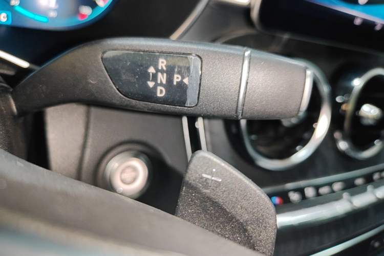Used Mercedes-Benz C-Class 2019 Restyled C 260 L Sport Edition Gear Lever