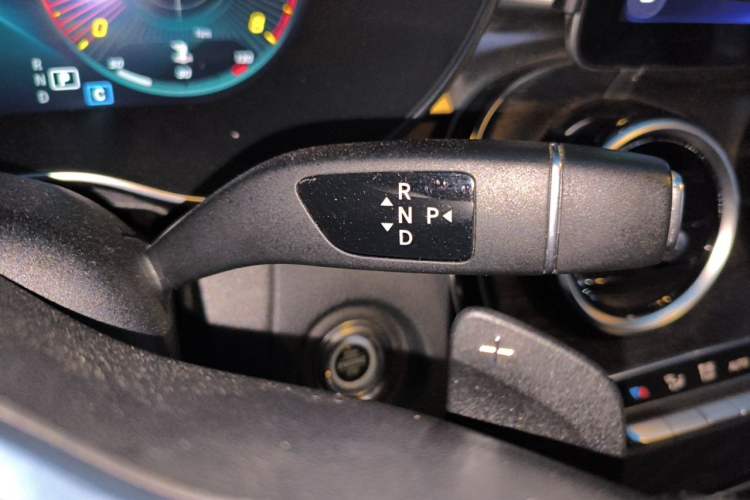 Used Mercedes-Benz C-Class 2019 C 260 L Sport Edition Gear Lever