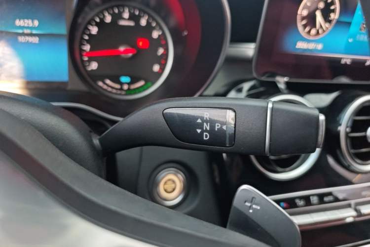 Used Mercedes-Benz C-Class 2019 C 260 Sport Edition Gear Lever