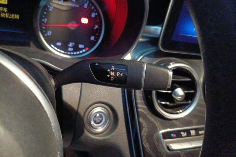 Used Mercedes-Benz C-Class 2019 C 180 L Fashion Edition Sport Version Gear Lever