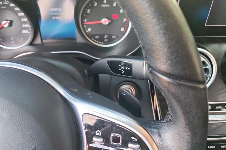 Used Mercedes-Benz C-Class 2019 C 180 L Fashion Edition Sport Version Gear Lever