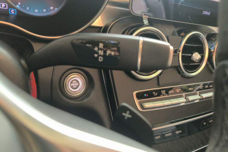 Used Mercedes-Benz C-Class 2019 Restyled C 260 L Sport Edition Gear Lever
