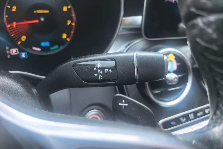 Used Mercedes-Benz C-Class 2019 Restyled C 260 L Sport Edition Gear Lever
