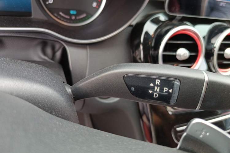 Used Mercedes-Benz C-Class 2019 C 260 Sport Edition Gear Lever