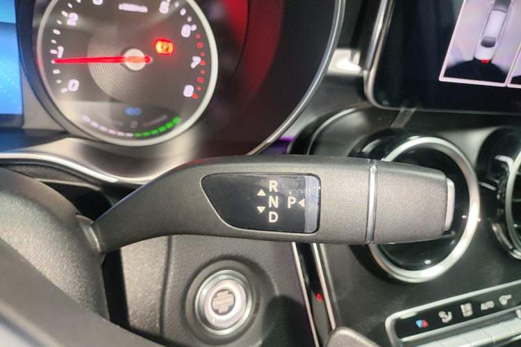 Used Mercedes-Benz C-Class 2019 C 260 L Sport Edition Gear Lever