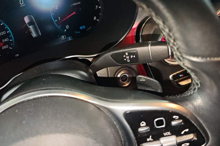 Used Mercedes-Benz C-Class 2019 C 260 Estate Gear Lever