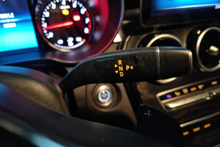 Used Mercedes-Benz C-Class 2019 C 180 L Fashion Edition Sport Version Gear Lever