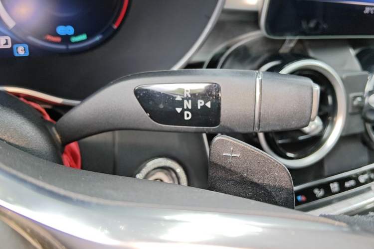 Used Mercedes-Benz C-Class 2019 Restyled C 260 L Sport Edition Gear Lever