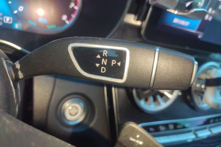 Used Mercedes-Benz C-Class 2019 C 260 L Sport Edition Gear Lever