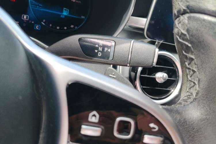 Used Mercedes-Benz C-Class 2019 Restyled C 260 L Sport Edition Gear Lever