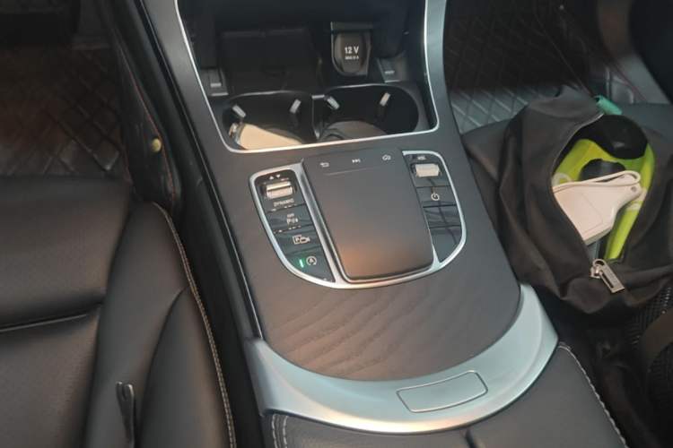 Used Mercedes-Benz C-Class 2019 C 180 L Fashion Edition Sport Version Gear Lever