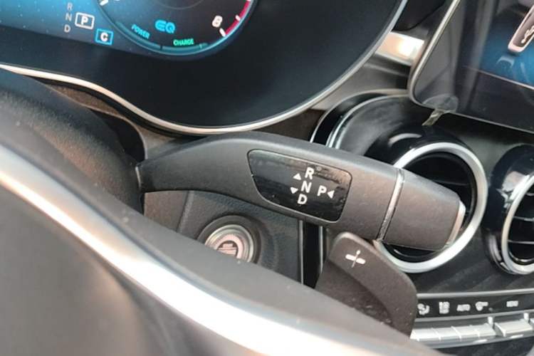 Used Mercedes-Benz C-Class 2019 Restyled C 260 L Sport Edition Gear Lever