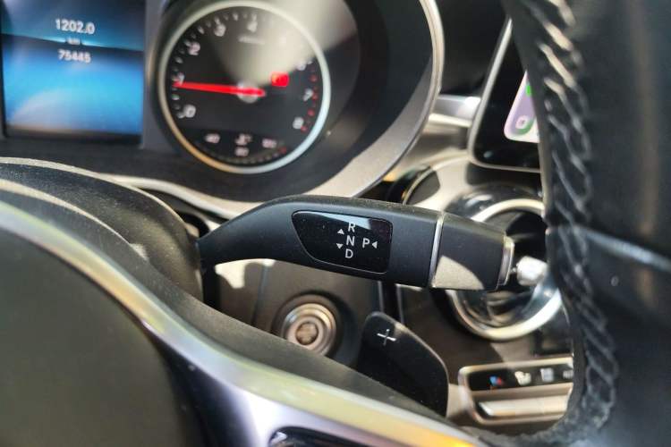 Used Mercedes-Benz C-Class 2019 C 180 L Fashion Edition Sport Version Gear Lever