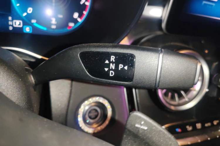 Used Mercedes-Benz C-Class 2019 Restyled C 260 L Sport Edition Gear Lever