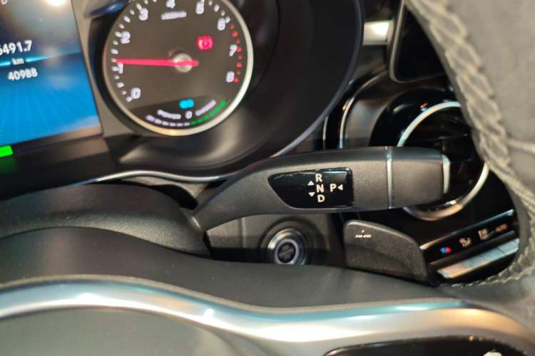 Used Mercedes-Benz C-Class 2019 C 260 L Sport Edition Gear Lever