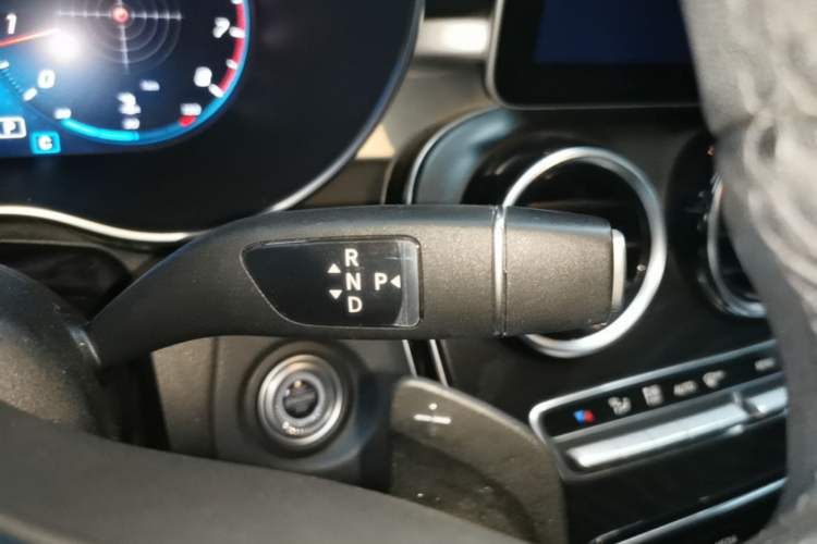 Used Mercedes-Benz C-Class 2019 Restyled C 260 L Sport Edition Gear Lever