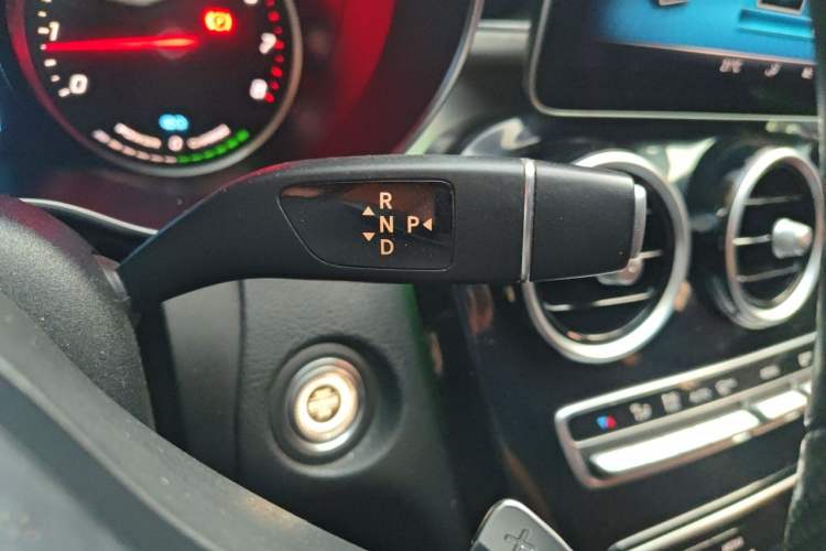Used Mercedes-Benz C-Class 2019 C 260 Sport Edition Gear Lever