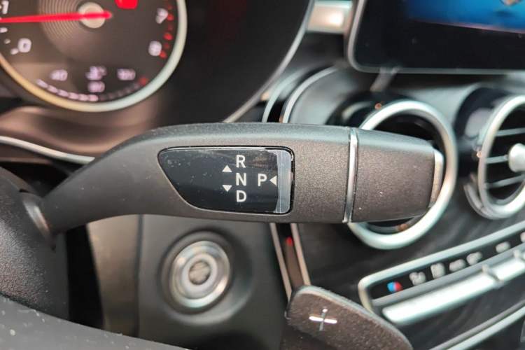 Used Mercedes-Benz C-Class 2019 C 180 L Fashion Edition Sport Version Gear Lever