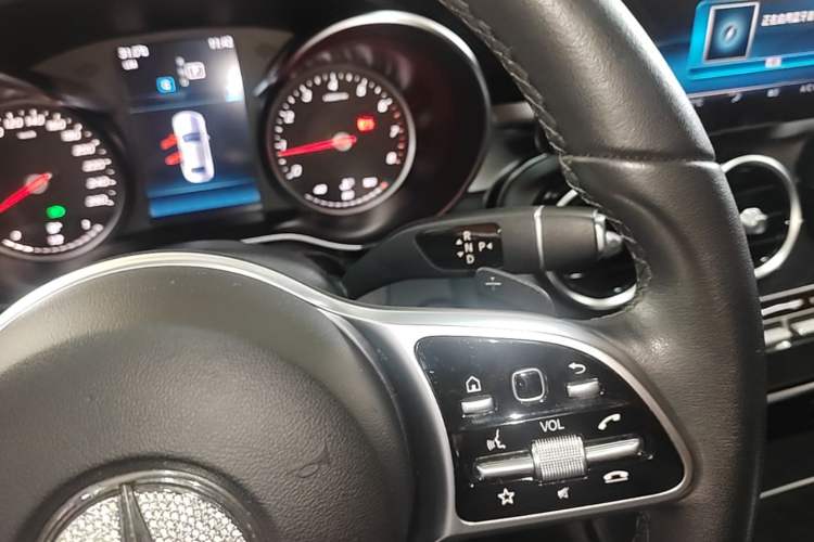 Used Mercedes-Benz C-Class 2019 C 180 L Fashion Edition Sport Version Gear Lever