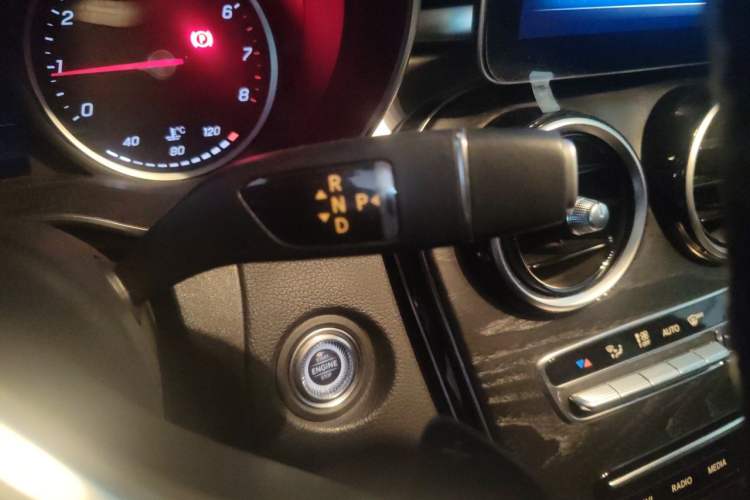 Used Mercedes-Benz C-Class 2019 C 180 L Fashion Edition Sport Version Gear Lever