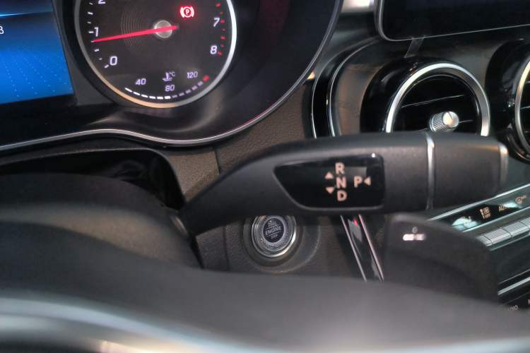 Used Mercedes-Benz C-Class 2019 C 180 L Fashion Edition Sport Version Gear Lever