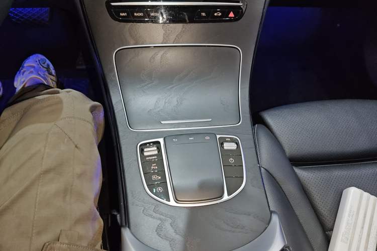 Used Mercedes-Benz C-Class 2019 C 180 L Fashion Edition Sport Version Gear Lever