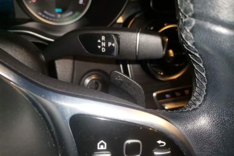 Used Mercedes-Benz C-Class 2019 C 260 L Sport Edition Gear Lever