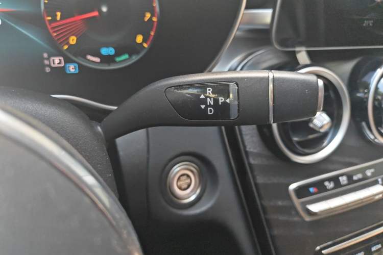 Used Mercedes-Benz C-Class 2019 C 260 L Sport Edition Gear Lever