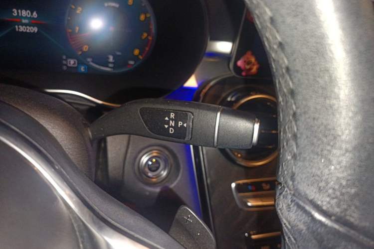Used Mercedes-Benz C-Class 2019 C 260 L Sport Edition Gear Lever