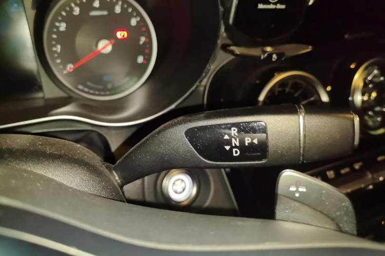 Used Mercedes-Benz C-Class 2019 C 260 Sport Edition Gear Lever