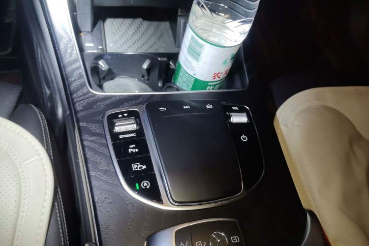 Used Mercedes-Benz C-Class 2019 Restyled C 260 L Sport Edition Gear Lever