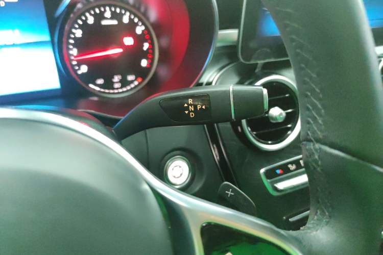 Used Mercedes-Benz C-Class 2019 C 180 L Fashion Edition Sport Version Gear Lever