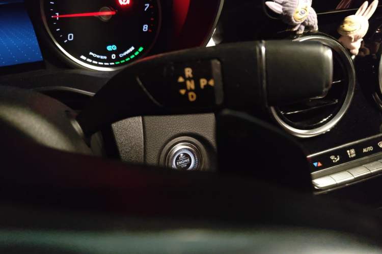 Used Mercedes-Benz C-Class 2019 C 260 Sport Edition Gear Lever