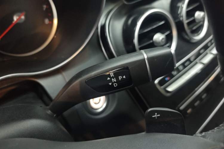 Used Mercedes-Benz C-Class 2019 C 180 L Fashion Edition Sport Version Gear Lever